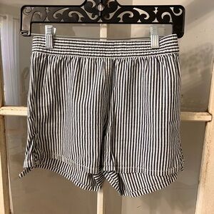 Madewell (XXS) ladies blue & white striped shorts !